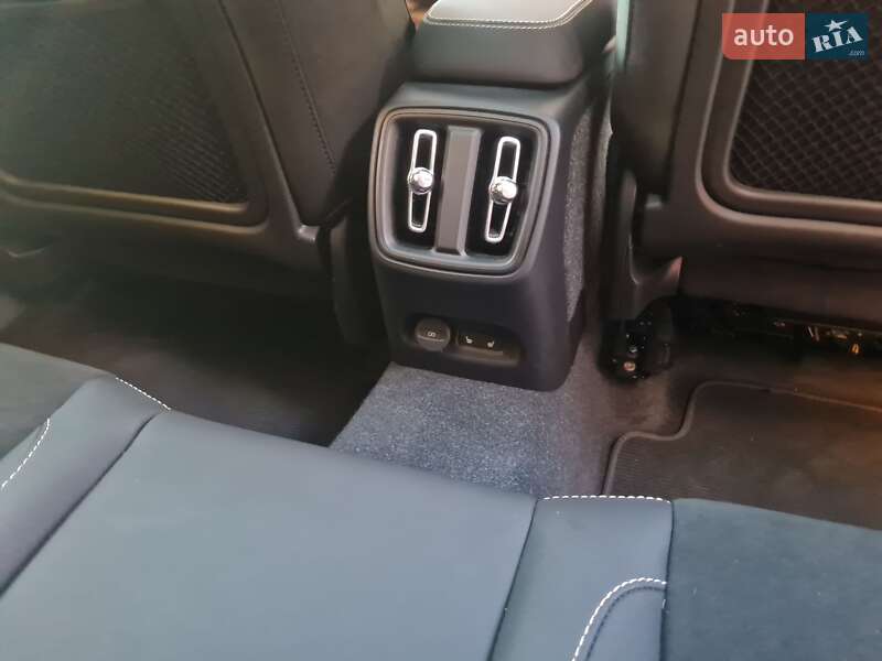 Внедорожник / Кроссовер Volvo C40 Recharge 2022 в Одессе