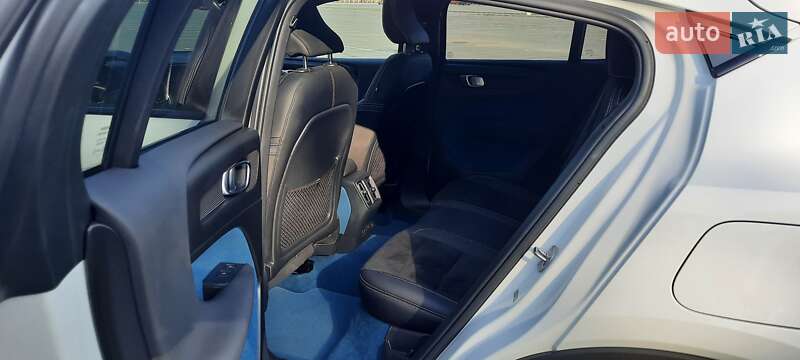 Внедорожник / Кроссовер Volvo C40 Recharge 2023 в Днепре