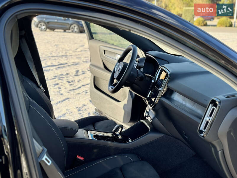 Позашляховик / Кросовер Volvo C40 Recharge 2022 в Дніпрі