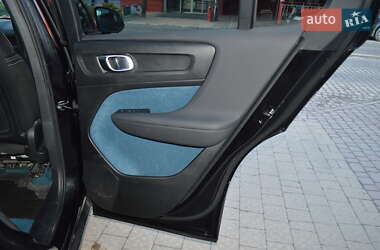 Внедорожник / Кроссовер Volvo C40 Recharge 2023 в 
