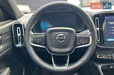Позашляховик / Кросовер Volvo C40 Recharge 2023 в 