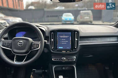 Позашляховик / Кросовер Volvo C40 Recharge 2023 в 