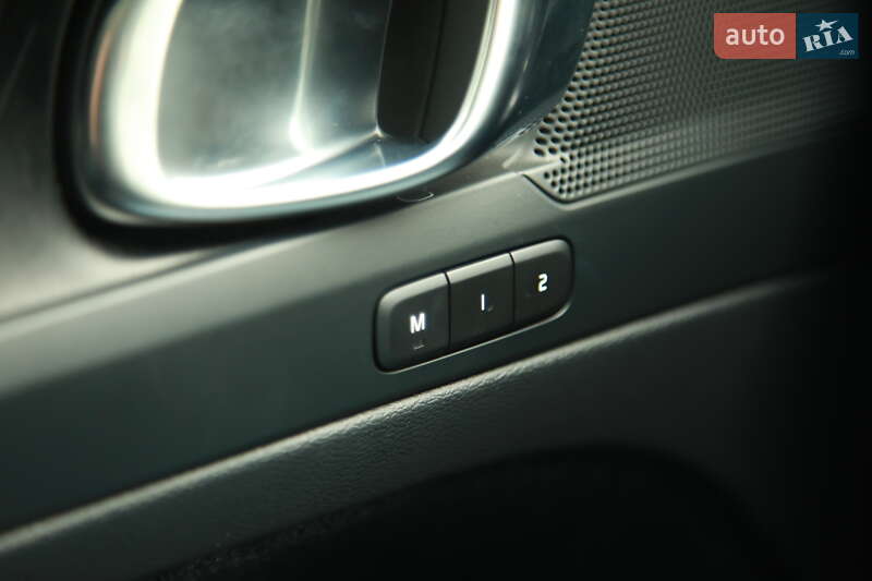 Позашляховик / Кросовер Volvo C40 Recharge 2022 в Харкові