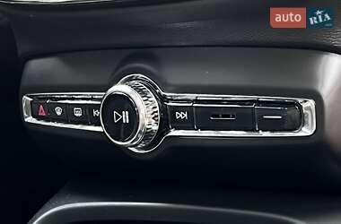 Внедорожник / Кроссовер Volvo C40 Recharge 2022 в 