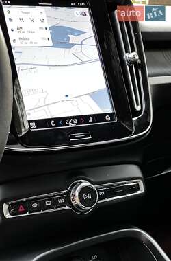 Внедорожник / Кроссовер Volvo C40 Recharge 2022 в 
