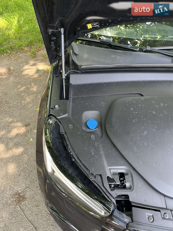 Внедорожник / Кроссовер Volvo C40 Recharge 2022 в Ровно