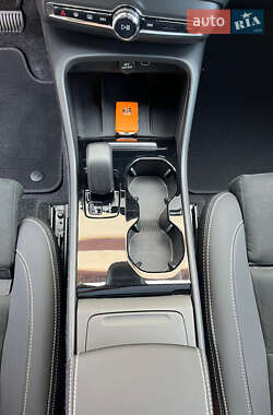 Внедорожник / Кроссовер Volvo C40 Recharge 2022 в 