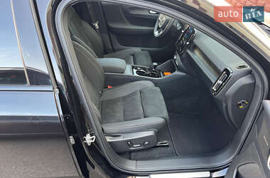 Внедорожник / Кроссовер Volvo C40 Recharge 2022 в 
