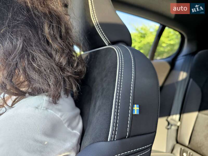 Внедорожник / Кроссовер Volvo C40 Recharge 2023 в Сваляве
