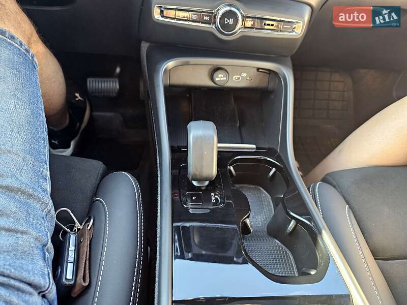 Внедорожник / Кроссовер Volvo C40 Recharge 2023 в Сваляве