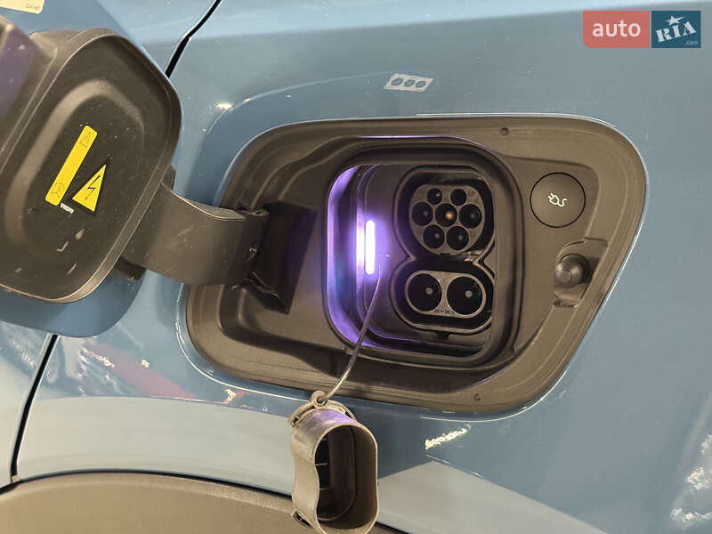 Позашляховик / Кросовер Volvo C40 Recharge 2022 в Володимирі