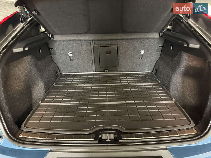 Позашляховик / Кросовер Volvo C40 Recharge 2022 в Володимирі