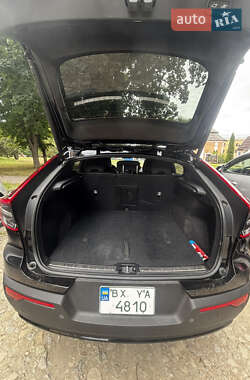 Внедорожник / Кроссовер Volvo C40 Recharge 2023 в 