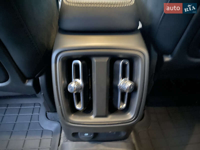 Внедорожник / Кроссовер Volvo C40 Recharge 2023 в Ивано-Франковске