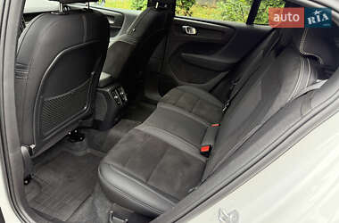 Внедорожник / Кроссовер Volvo C40 Recharge 2023 в 