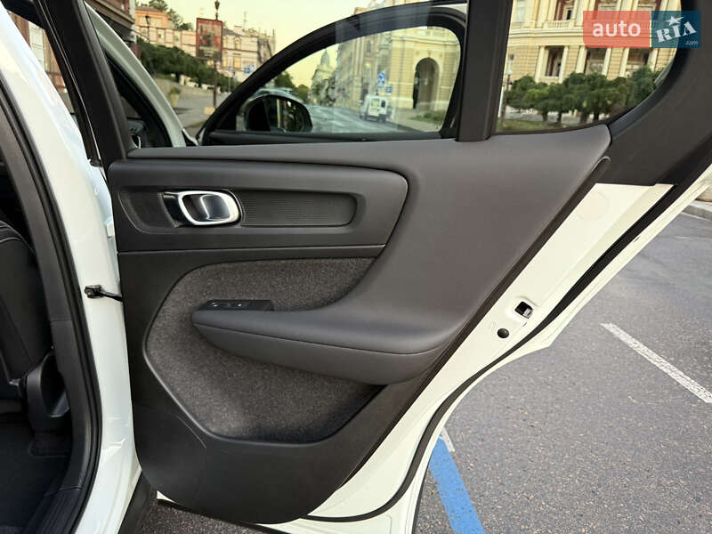 Внедорожник / Кроссовер Volvo C40 Recharge 2022 в Одессе