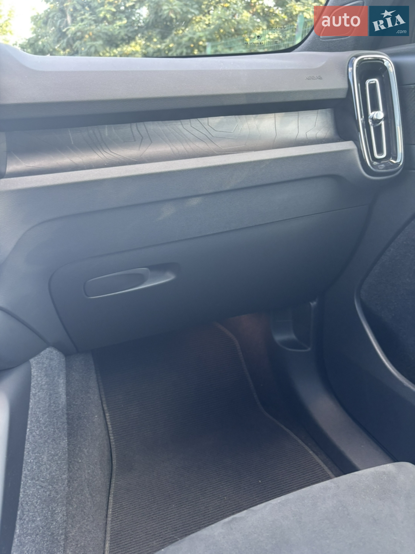 2022 Volvo C40 - мініатюра 11