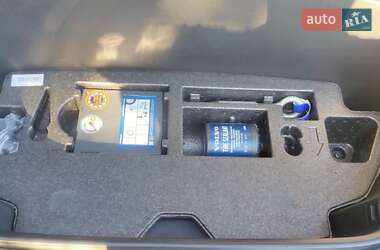 Внедорожник / Кроссовер Volvo C40 Recharge 2021 в 
