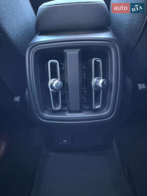 Позашляховик / Кросовер Volvo C40 Recharge 2023 в Полтаві