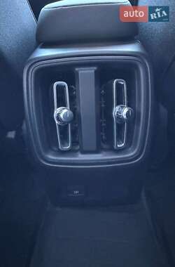 Внедорожник / Кроссовер Volvo C40 Recharge 2023 в 