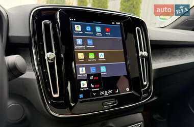 Позашляховик / Кросовер Volvo C40 Recharge 2022 в 