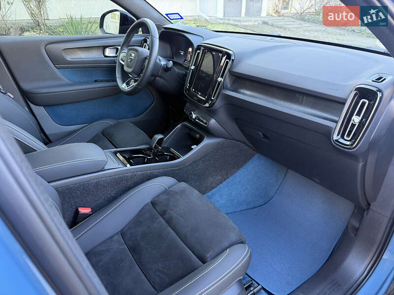 Внедорожник / Кроссовер Volvo C40 Recharge 2022 в Киеве