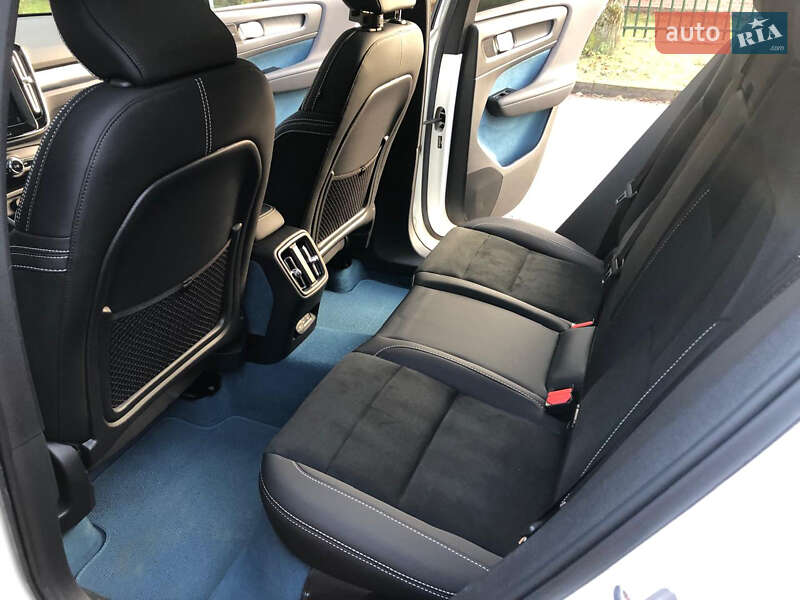 Позашляховик / Кросовер Volvo C40 Recharge 2022 в Львові