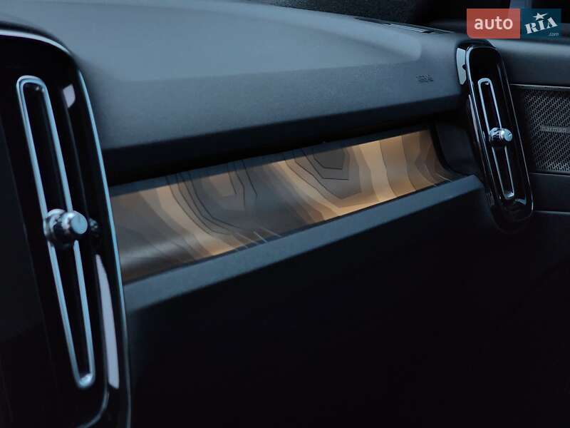 Позашляховик / Кросовер Volvo C40 Recharge 2022 в Києві