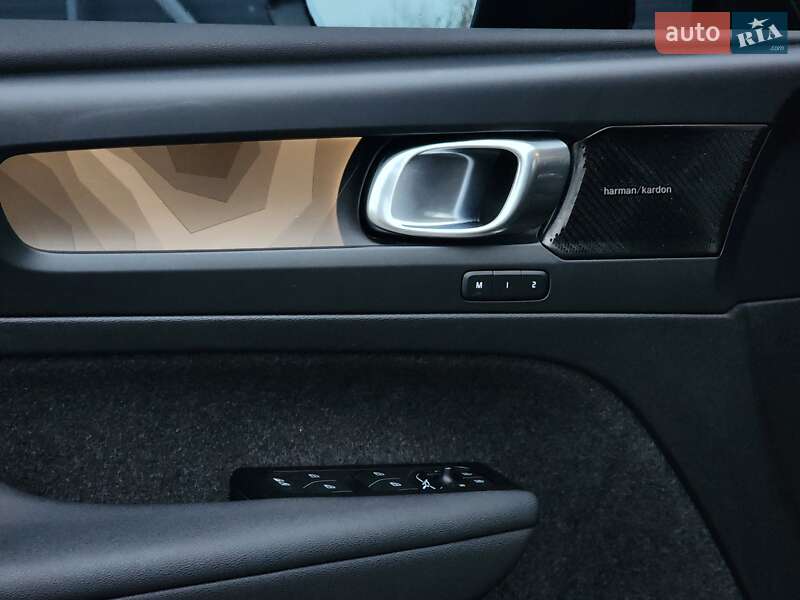 Позашляховик / Кросовер Volvo C40 Recharge 2022 в Києві