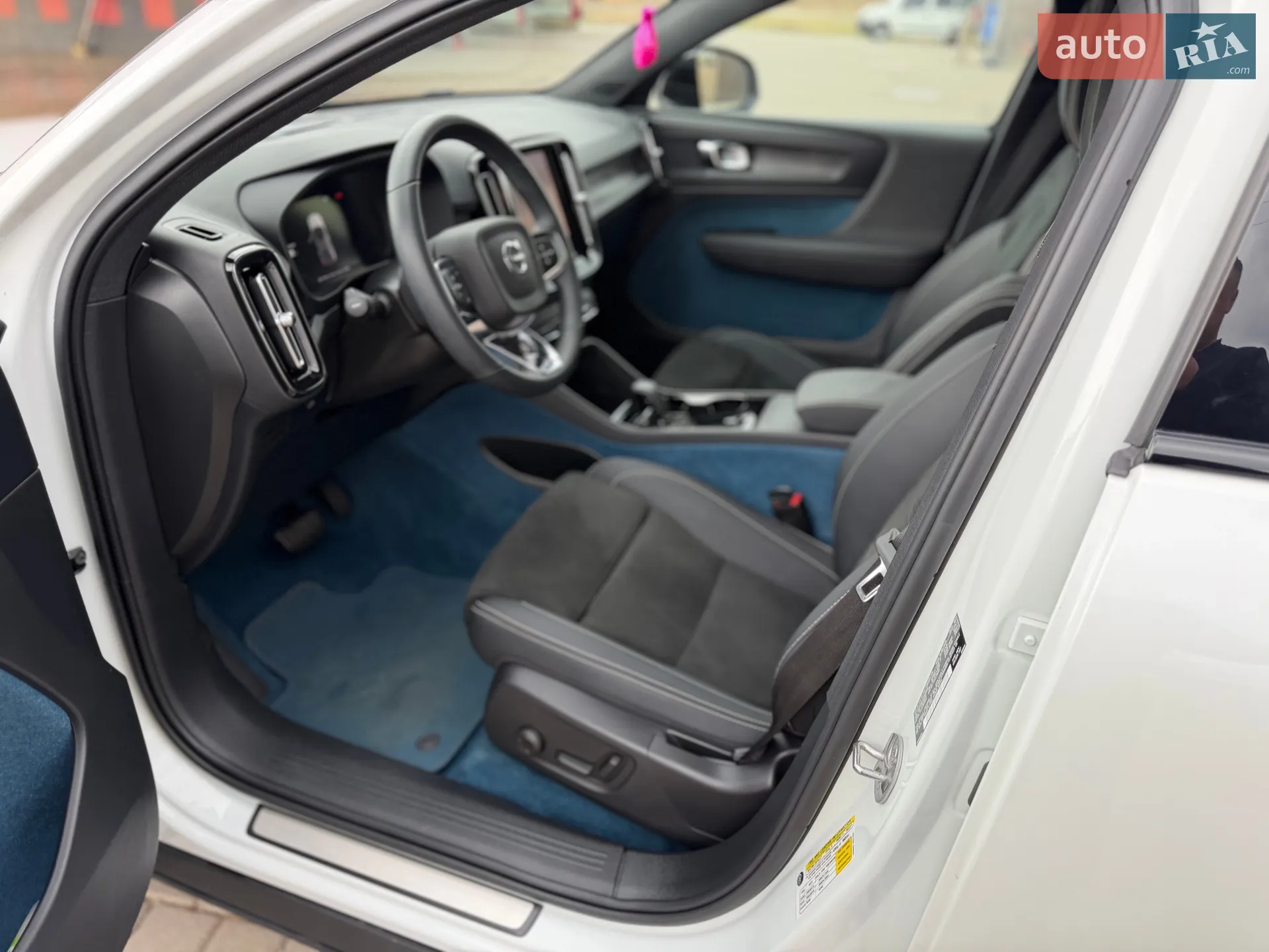 2022 Volvo C40 - мініатюра 28
