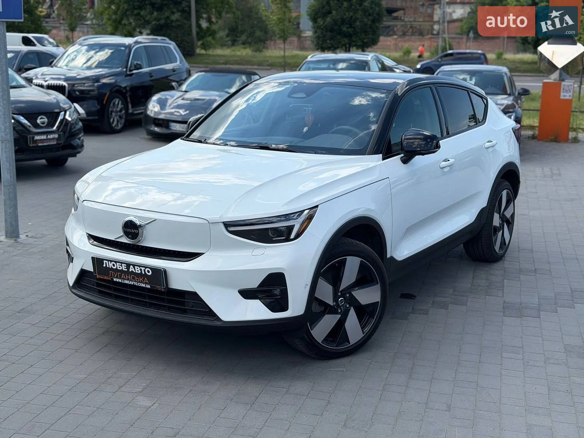 2022 Volvo C40 - фото 1