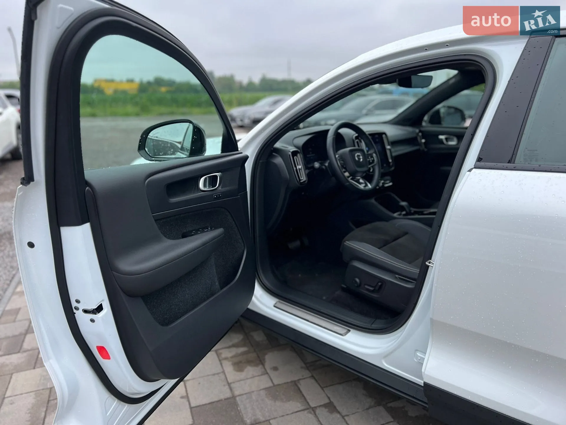 2023 Volvo C40 - мініатюра 14