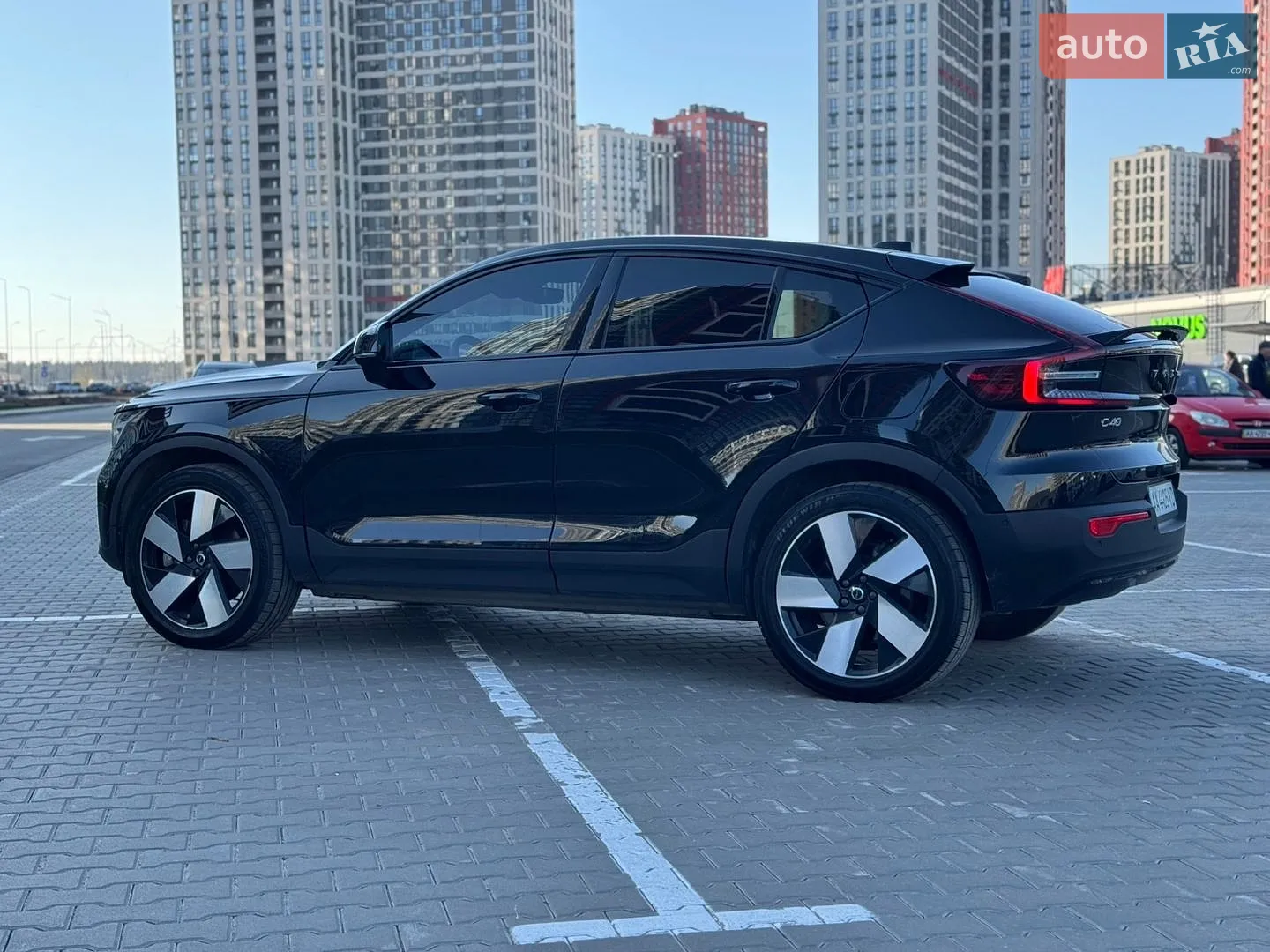 2022 Volvo C40 - мініатюра 14