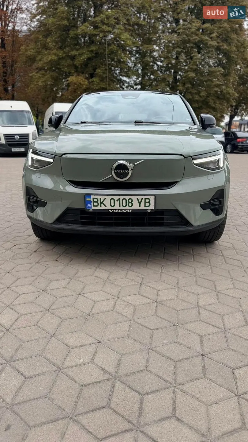 2022 Volvo C40 - фото 1