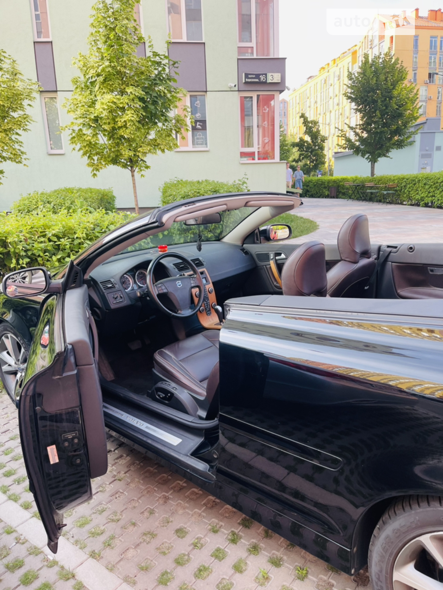 2011 Volvo C70 - мініатюра 3