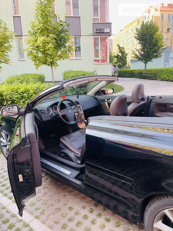 Volvo C70 2011