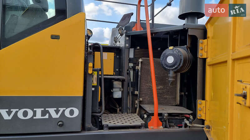 Гусеничный экскаватор Volvo EC 140EL 2017 в Одессе