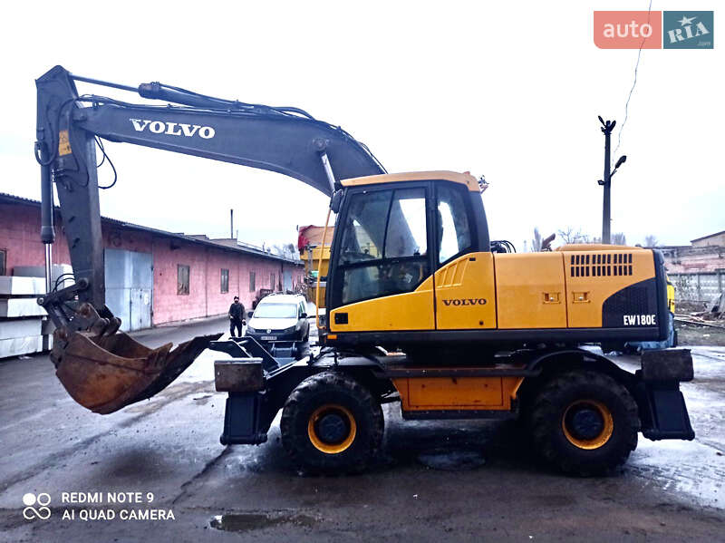 Колісний екскаватор Volvo EC 180B LC 2008 в 