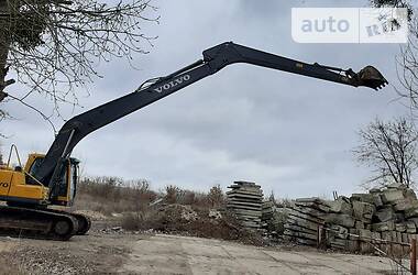 Гусеничний екскаватор Volvo EC 210B LC 2002 в Києві