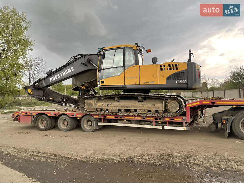Гусеничный экскаватор Volvo EC 210CL 2011 в Калуше