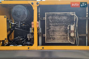 Гусеничный экскаватор Volvo EC 210CL 2010 в 