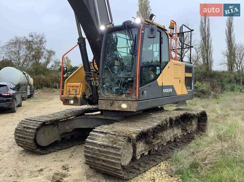 Гусеничный экскаватор Volvo EC 220D 2016 в Киеве фото 5 Гусеничный экскаватор Volvo EC 220D 2016 в Киеве
