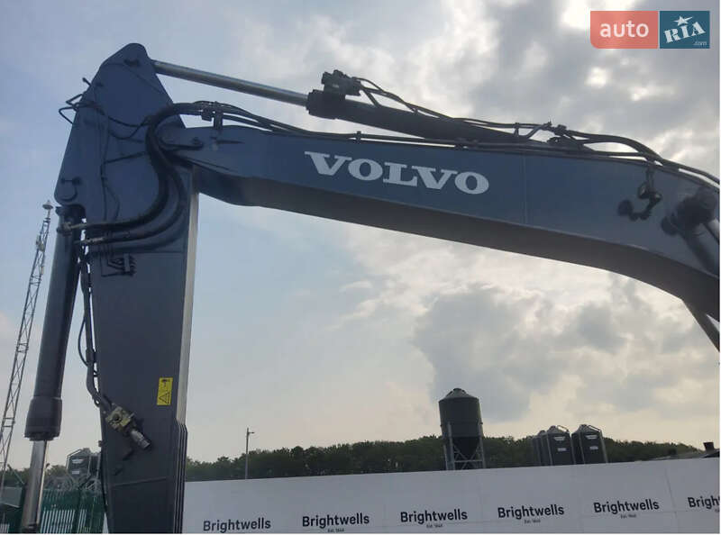 Гусеничний екскаватор Volvo EC 220DL 2014 в Бродах