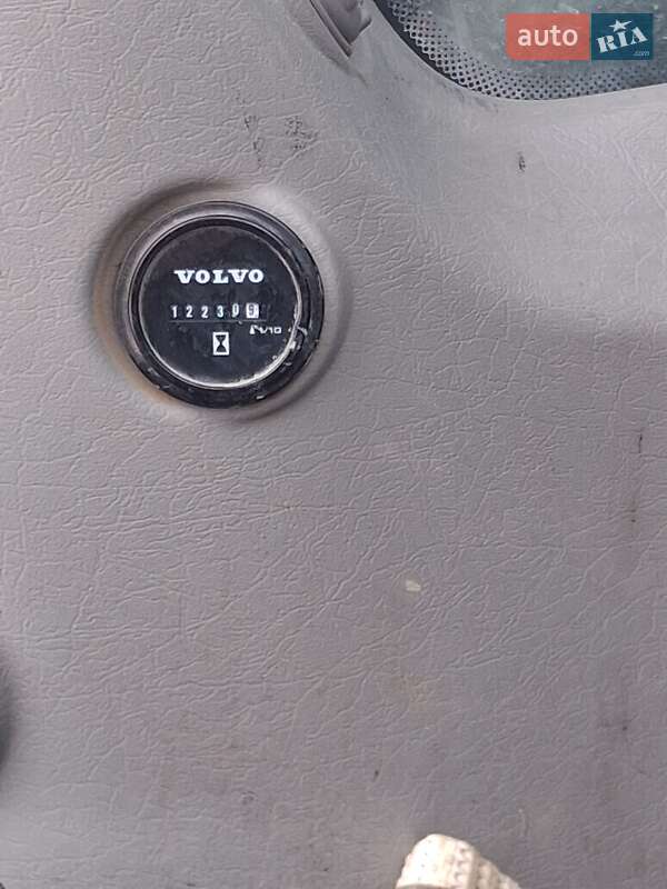 Гусеничный экскаватор Volvo EC 220DL 2014 в Ивано-Франковске фото 9 Гусеничный экскаватор Volvo EC 220DL 2014 в Ивано-Франковске