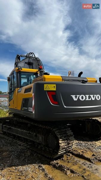 Гусеничный экскаватор Volvo EC 220DL 2023 в Ужгороде