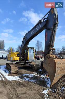 Экскаватор погрузчик Volvo EC 240 BNLC 2002 в Николаеве