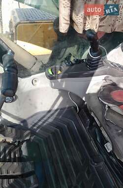 Экскаватор погрузчик Volvo EC 240 BNLC 2005 в 