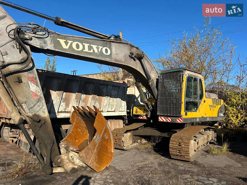 Гусеничный экскаватор Volvo EC 240 BNLC 2004 в Каменском