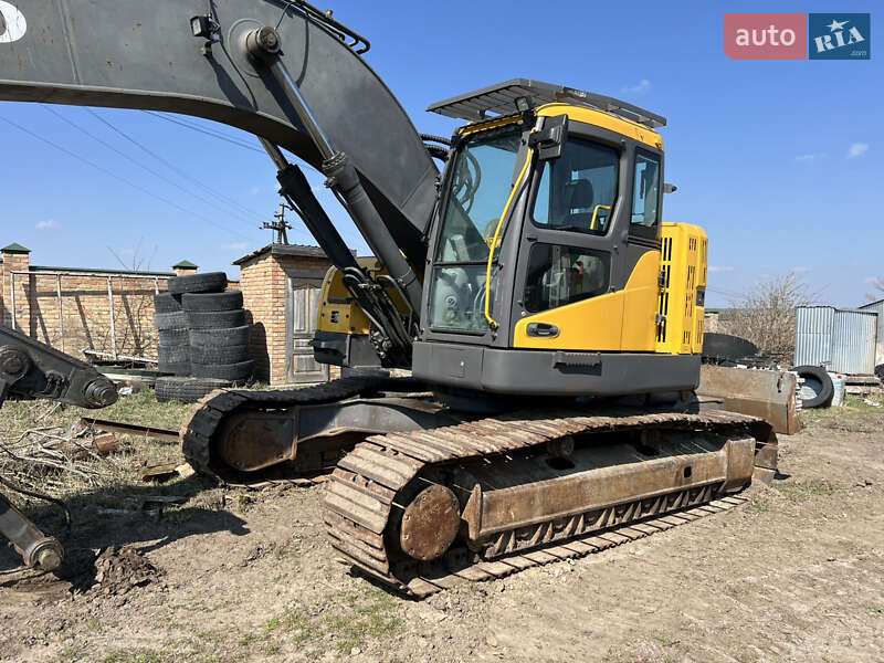 Гусеничний екскаватор Volvo EC 240CL 2008 в Луцьку
