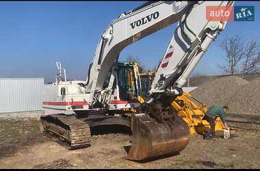 Гусеничный экскаватор Volvo EC 240CL 1998 в Черновцах